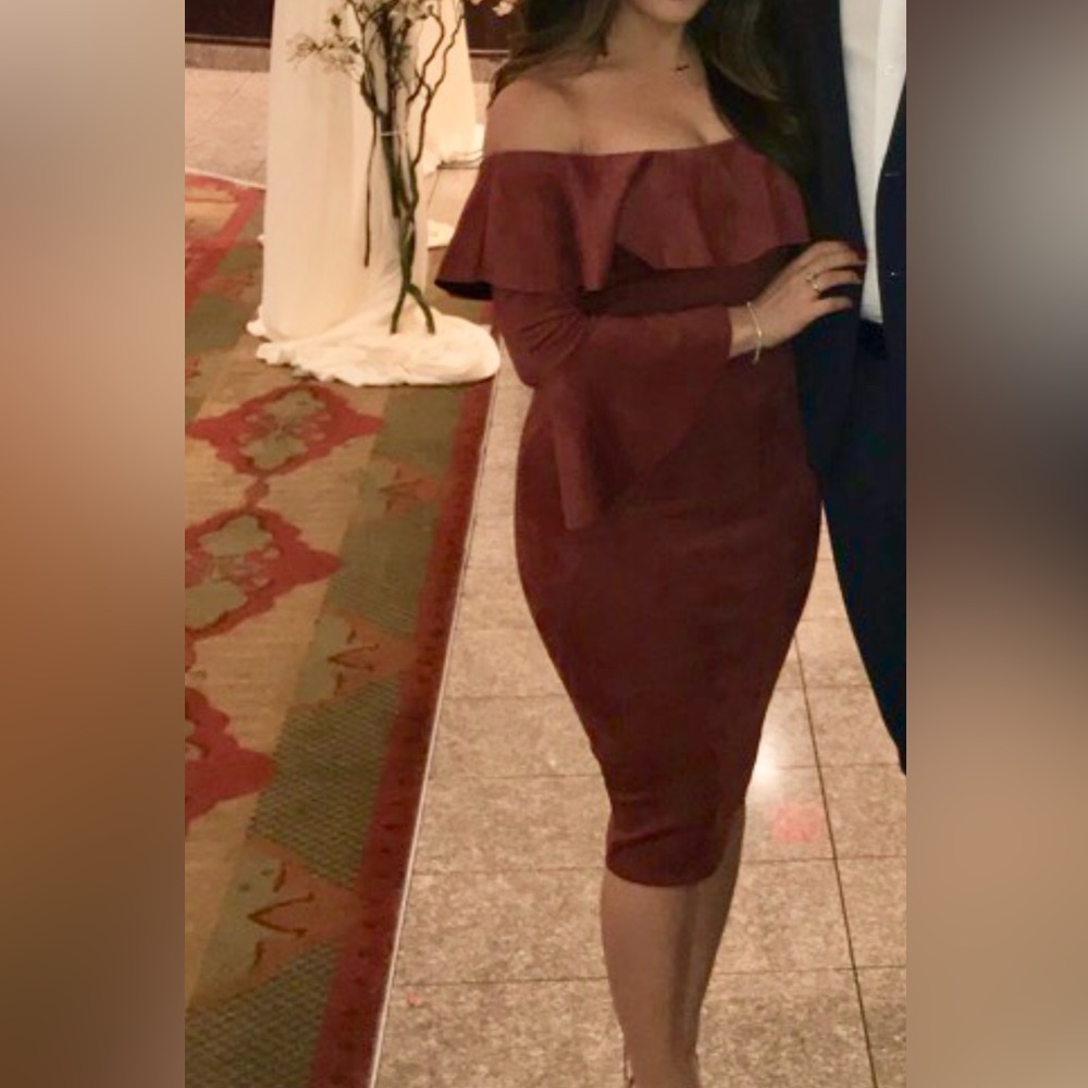 Off shoulder Midi dress with flare sleeves.